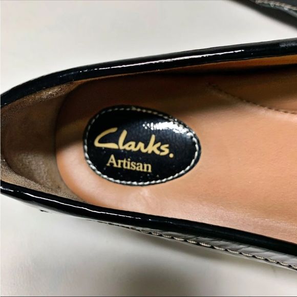 Clarks Patent Dunby Grandby Loafers - Picture 7 of 8